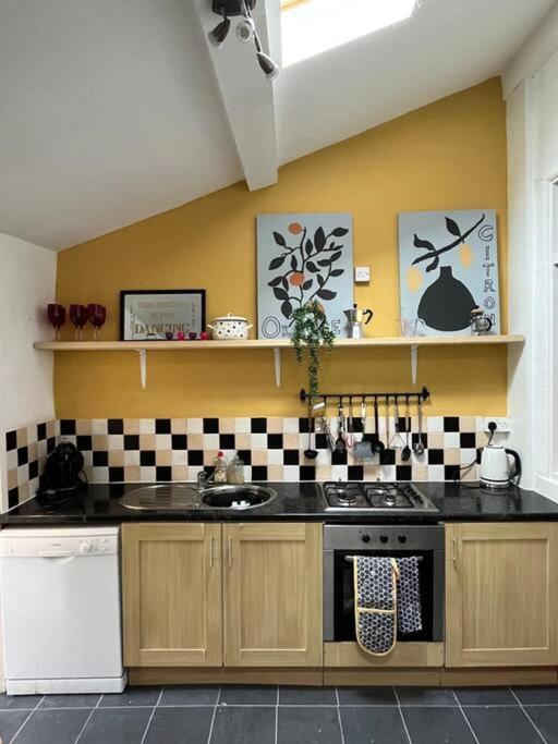 Just The Splott! Sleeps 6, 8 Mins To Stadium. Cardiff Luaran gambar