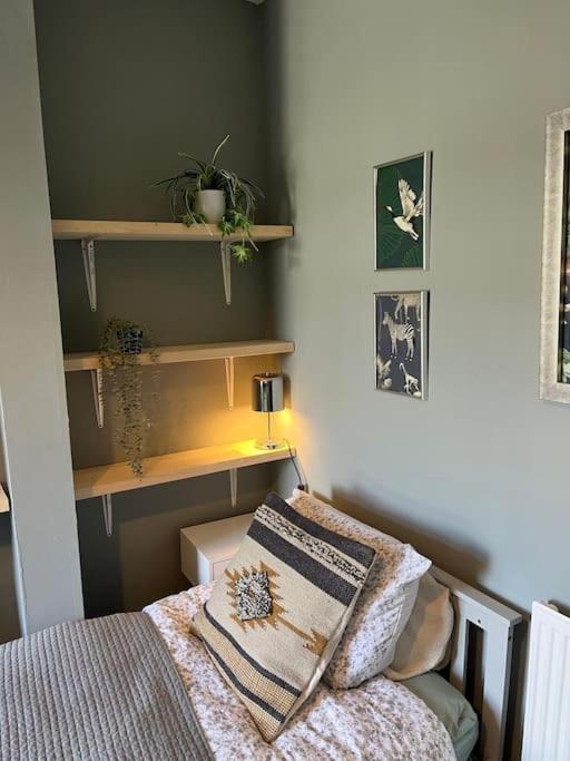 Just The Splott! Sleeps 6, 8 Mins To Stadium. Cardiff Luaran gambar