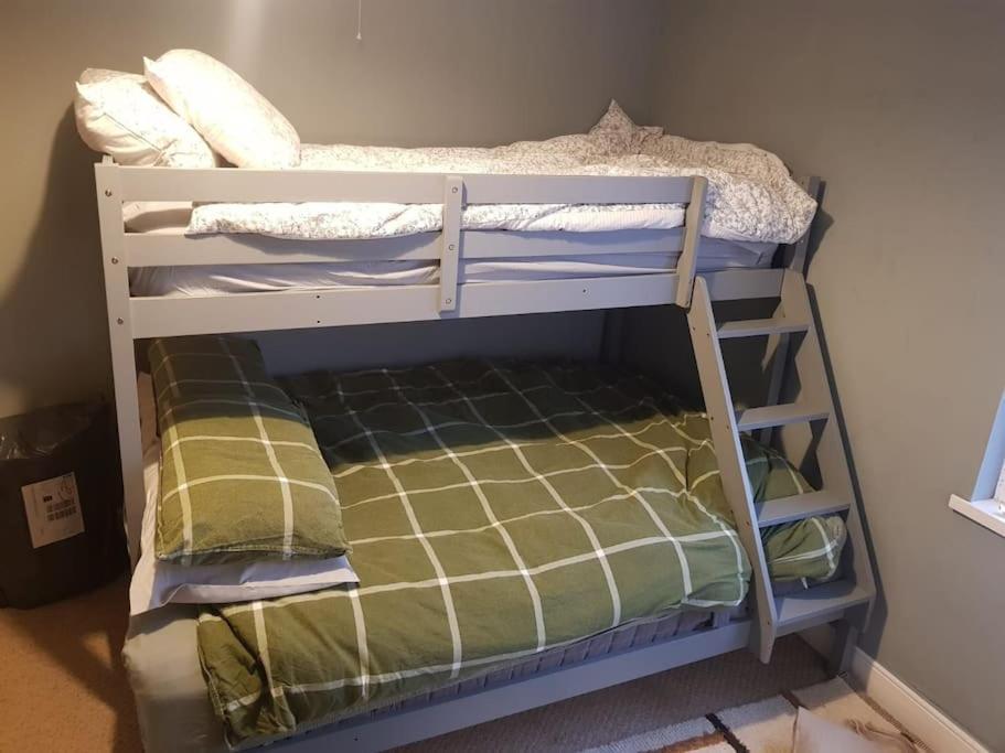 Just The Splott! Sleeps 6, 8 Mins To Stadium. Cardiff Luaran gambar